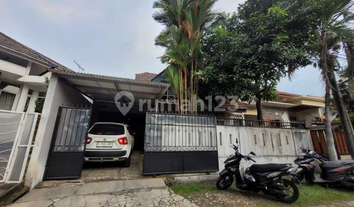 Dijual Rumah Siap Huni dan Strategis di Griya Loka BSD
