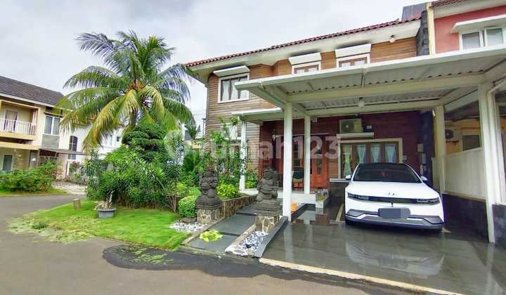 Dijual Rumah Hoek 3 Fasad, Furnished Mewah, di Delatinos