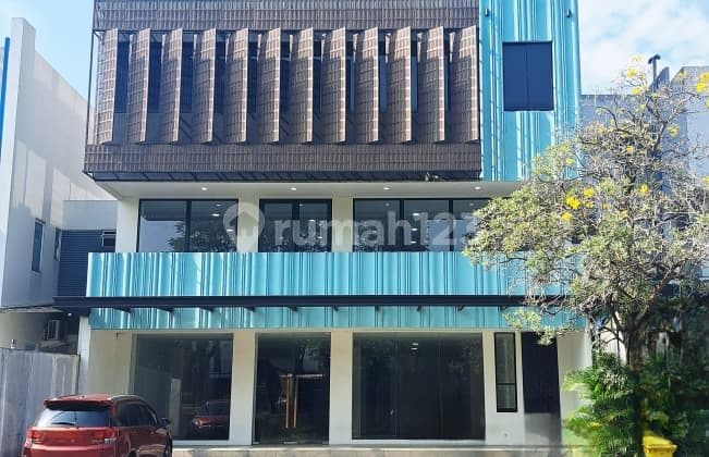 For Rent 4-Story Building with Elevator at The Icon BSD