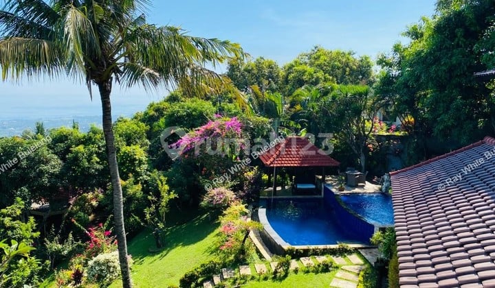 Elegant Bali Villa Surrounded By Nature & Ocean Views