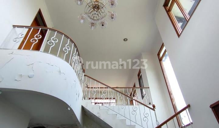 Rumah Mewah Murah Bagus Unfurnished SHM Dago Resort Permai
