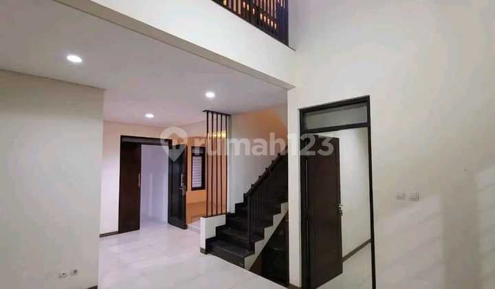 Rumah SHM Siap Huni Nyaman di Komplek Elite Batununggal, Bandung