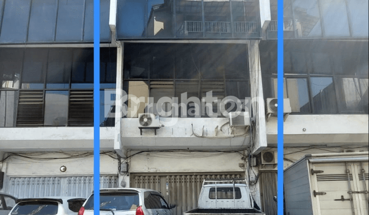 Strategic Shop House Ready for Use Near Pasar Atom, Kapasan, Undaan