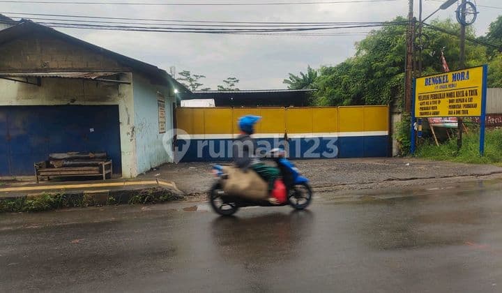 Di Jual Tanah Bonus Bangunan di Pinggir Jalan Utama