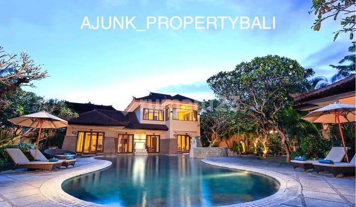 Vila Tropical Style Area Premium, Seminyak