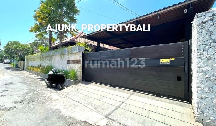 Luxury House in Premium Area in the Center of Denpasar City, Renon
