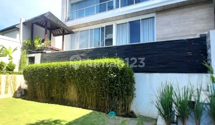 Vila Style Modern Lokasi Area Toyaning - Ungasan, Kuta Selatan