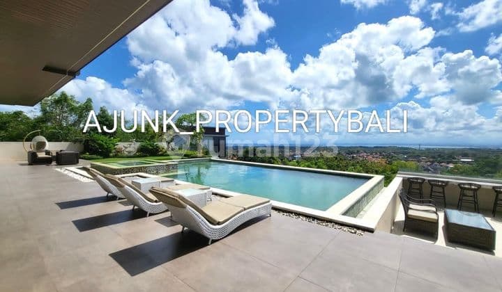 Super Luxury Villa with Sea and Airport View in Jimbaran Area