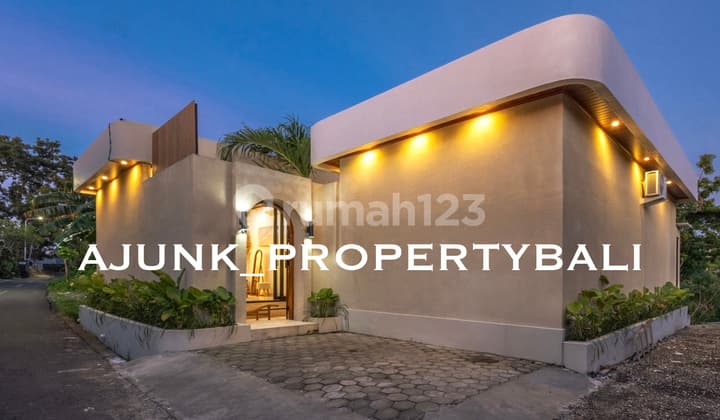 Vila Baru Lantai 1, Style Mediterania, Area Padonan Canggu