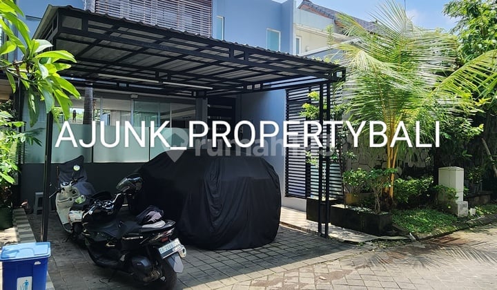 Rumah Lantai 2 Modern Minimalis Lingkungan Perumahan Elit, Kuta