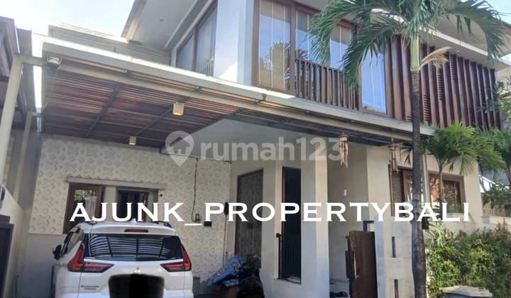 Rumah Style Modern Lingkungan Perumahan Tukad Batanghari, Renon
