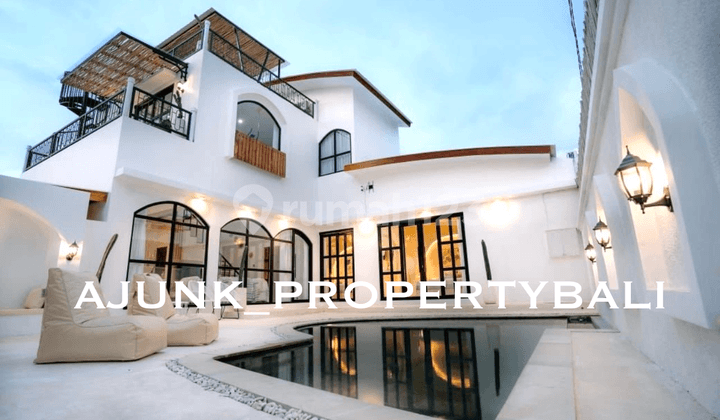 Vila Tropis Mediterania, Dgn View Laut Dari Rooftop, di Ungasan