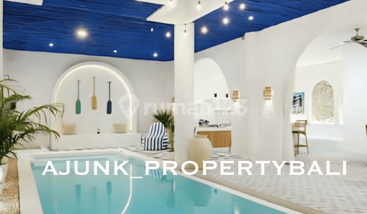 Vila Modern Santorini, 7 Menit ke Pantai Pandawa, di Ungasan