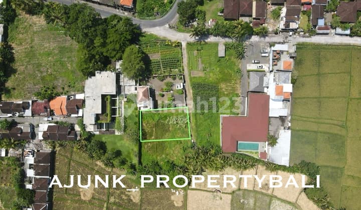 Tanah Kavling Kecil & Langka, Hanya 10 Menit ke Pantai Nyanyi