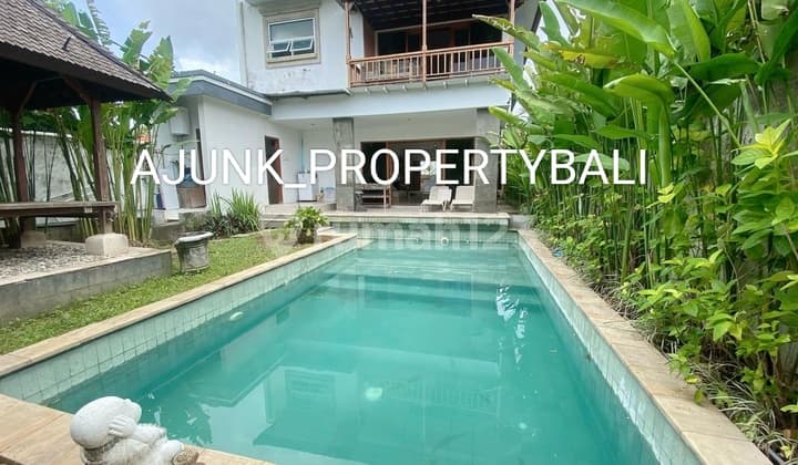 Vila Modern Tropis di Umalas, Hanya 15 menit ke Pantai Batu Belig