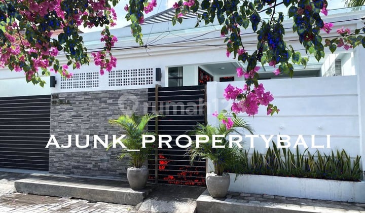Vila Style Modern Dekat Pantai & Resto Ternama, Petitenget
