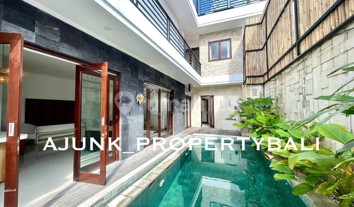Tropical Villa Style In The Heart of Kerobokan - Just 20 Minutes To The Beach