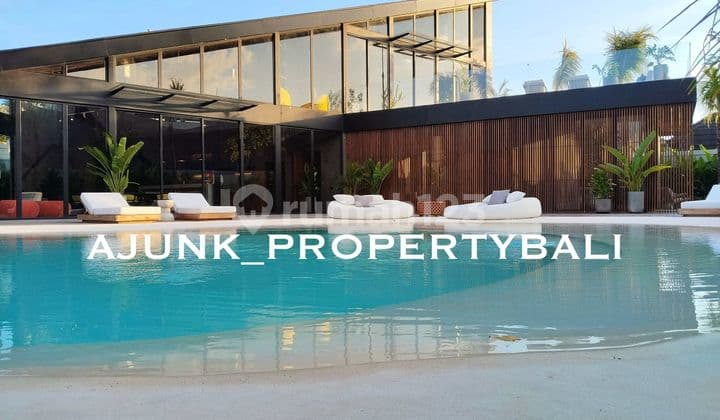 Luxurious Brand New Villa with Unique Design & Premium Location, Canggu