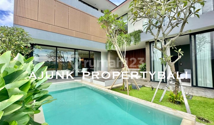 Modern Villa Style with Rice Field View, in Berawa - Canggu