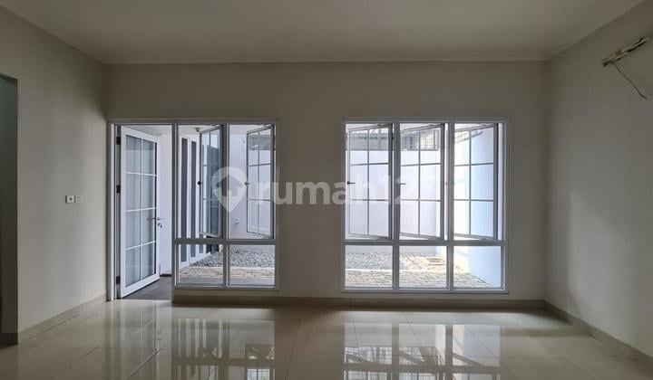 For Rent House in Gading Serpong, Near Saint John, 4 Bedrooms Already Repainted