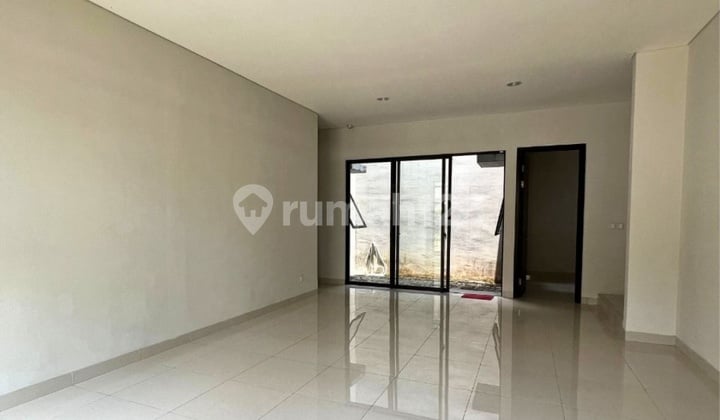 House in Precia, Kt4, Brand New, South