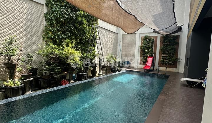 Hadap Danau, Rumah Luxury, Ada Pool, Hargappjb