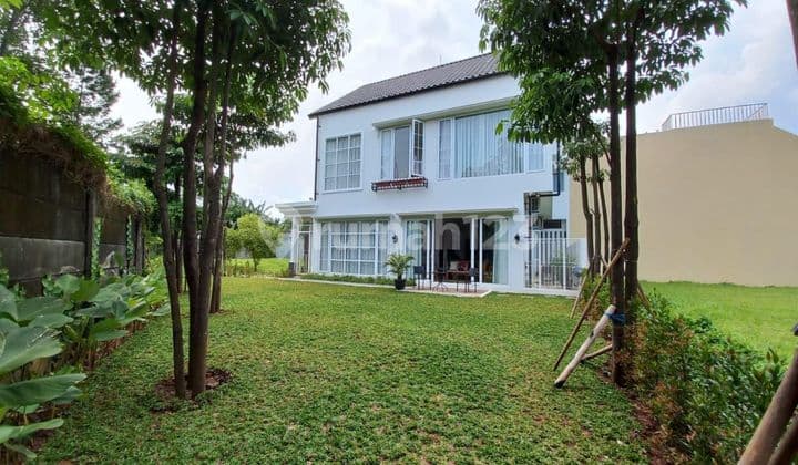 Dijual Rumah Bangunan Mandiri, Samping Fasum, Furnish Seperti Villa, Hadap Timur, Bsd, Dekat Ipeka