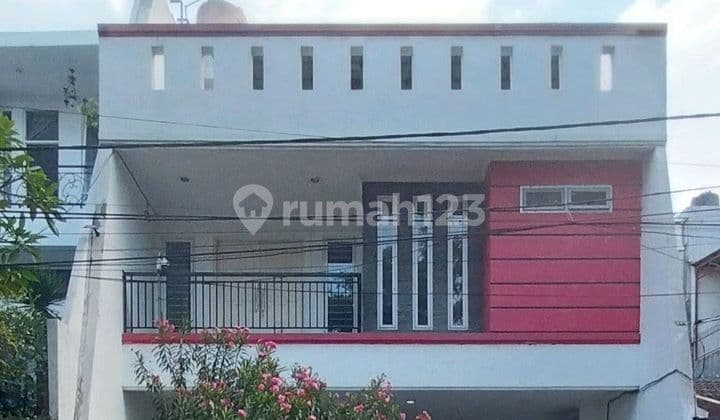 Rumah Sewa 3Lantai Siap Huni