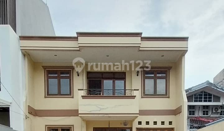 2 1/4 Story House For Quick Sale