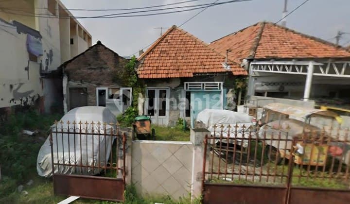 Rumah Lama Hitung Tanah di Tengah Kota Bagong Ginayan Surabaya