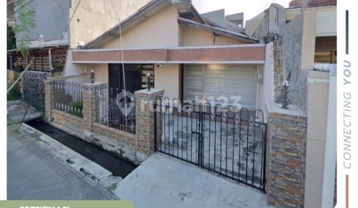 Rumah di Lebak Arum Surabaya Kondisi Terawat Siap Huni