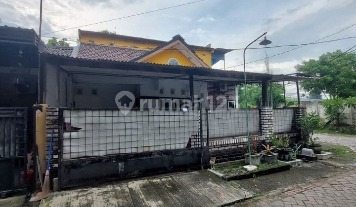 Rumah di Kedanyang Kebomas Gresik Kondisi Terawat dan Bagus