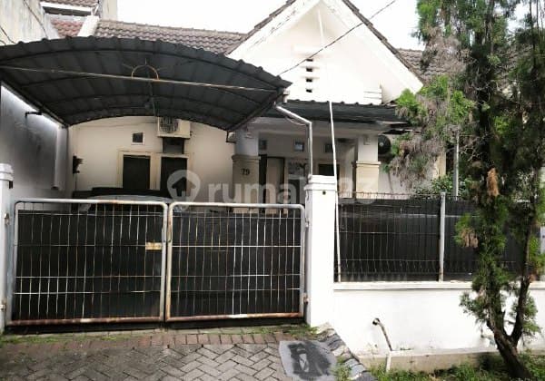 Rumah di Grand Deltasari Waru Sidoarjo Bagus Terawat Siap Huni