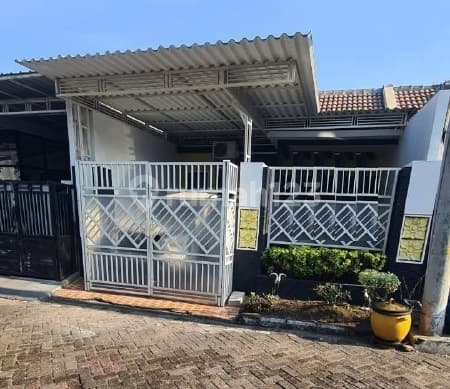 House in Palm Oasis, Sememi, Surabaya - Nice Minimalist Ready to Occupy