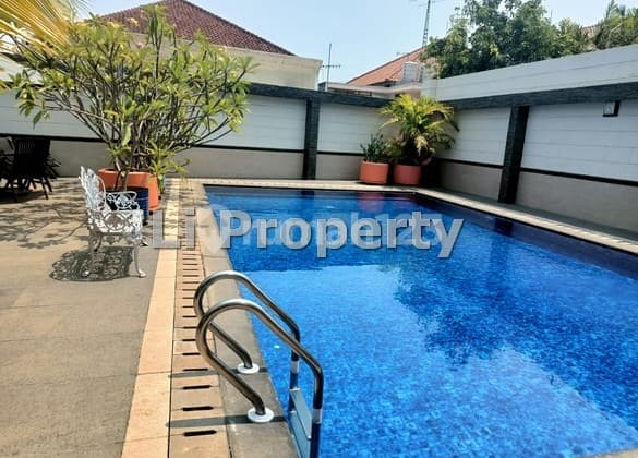 Dijual Rumah Bromo, Papandayan, Gajahmungkur, Swimm Pool, Semarang