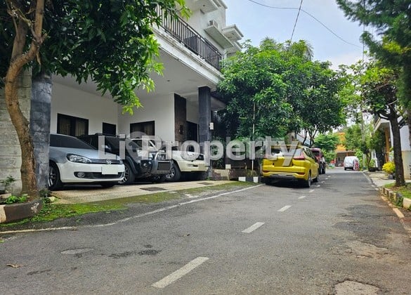 Dijual Rumah di Semarang Barat, Bebas Banjir, Swimm Pool, Semarang