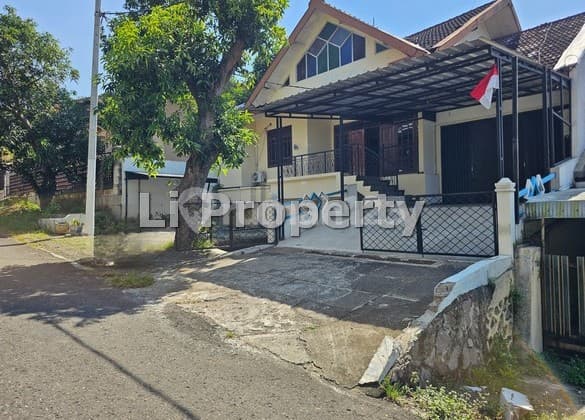 DISEWAKAN rumah Sinabung, Candisari, dekat AKPOL, 500m2, Semarang