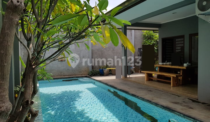Rumah Telagabodas, Gajahmungkur, Dekat Akpol dan Tol, Jual Cepat, Butuh Uang, Cocok untuk Ekspat, 437M2, Semarang