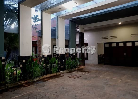 Dijual Rumah Telagabodas, Gajahmungkur, Dekat Akpol, 739m2, Swimming Pool,semarang