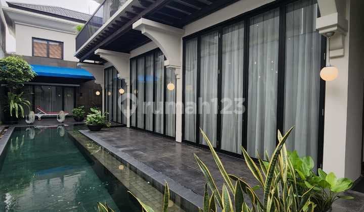 Beautiful House With Private Pool At Pondok Indah
