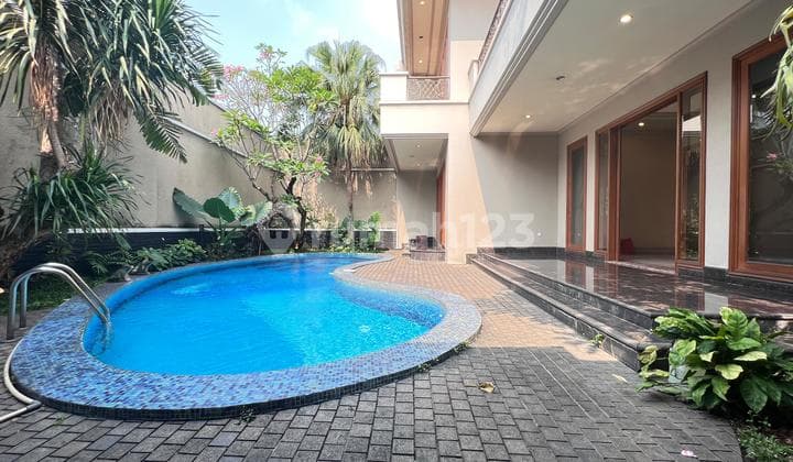 A House At Pondok Indah Available For Rent With Private Pool