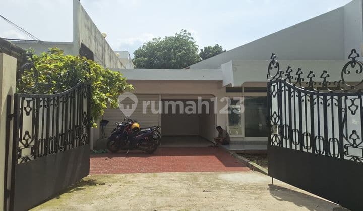 Disewakan Rumah Dengan Kolam Renang Di Kemang Dalam Unfurnished (bisa Untuk Kantor)