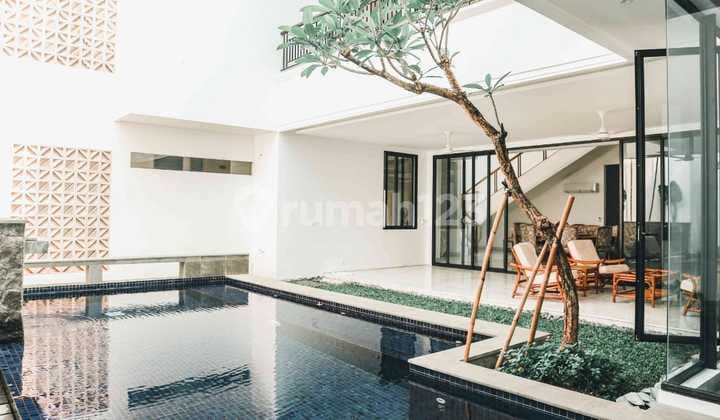 Disewakan Rumah Di Area Premium Jakarta Minimalist Modern Dengan Kolam Renang Menteng Jakarta Pusat