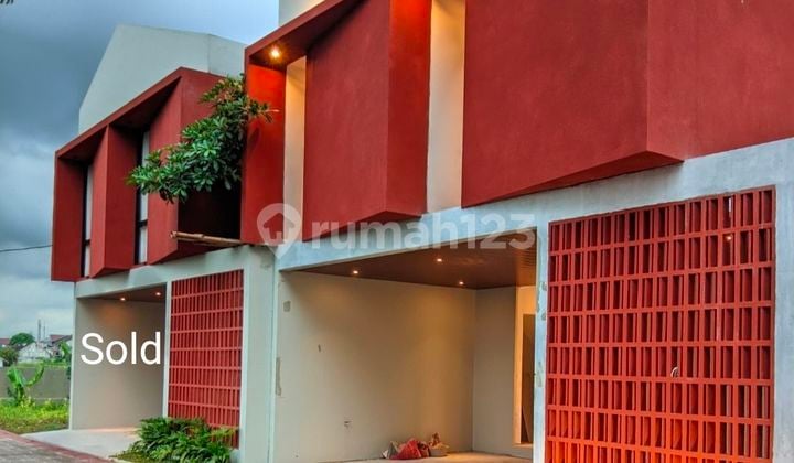 House on Godean Road Near County Road