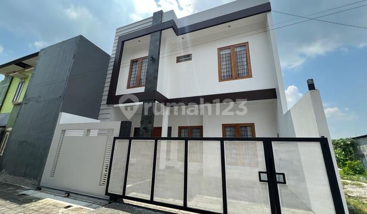 Swimming Pool House on Kaliurang Street for Sale