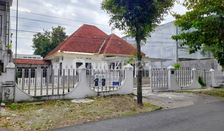 Rumah Kolonial Sagan Dekat Kotabaru Herritage