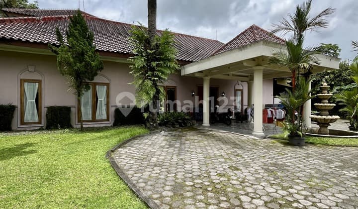 Villa Kaliurang Pedesaan Dengan Luas 3000 M²