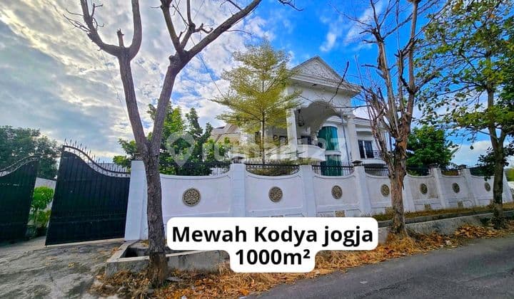 Spacious Luxury House in Jogja City, Umbul Harjo