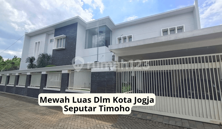 Luxury House in Timoho Near Yogyakarta City Hall