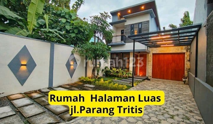Rumah Jalan Parang Tritis Halaman Luas Mobil Simpangan